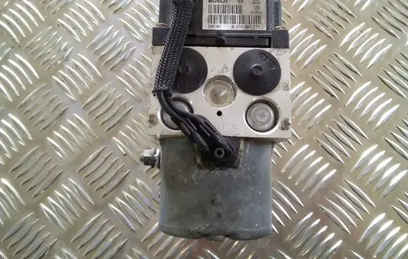 Toyota Corolla E120 E130 ABS Pump 0265216850 0273004571 4451002050