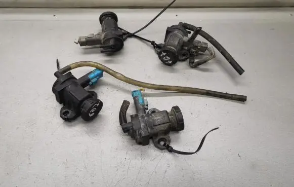 Peugeot 607 Turbo solenoid valve 9635704380 0928400414