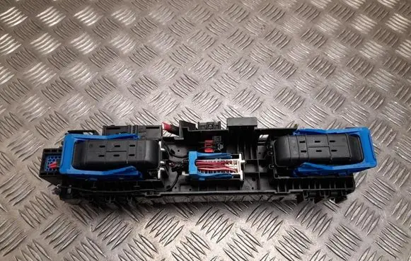 Tesla Model X Fuse box set 109440502E