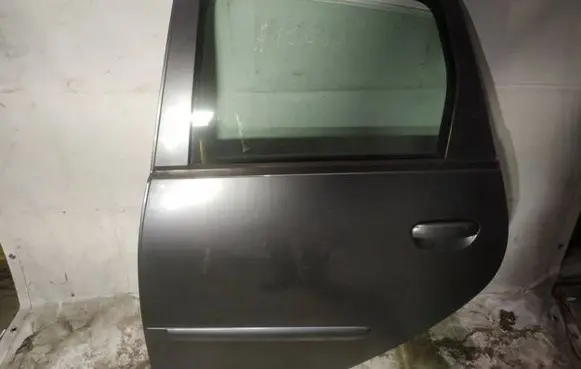 Mitsubishi Colt Rear door pilkos