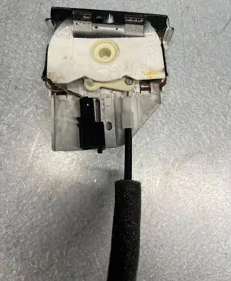 Volkswagen Touareg I Air circulation switch 16820040