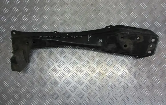 Toyota Corolla Verso E121 Front bumper support beam