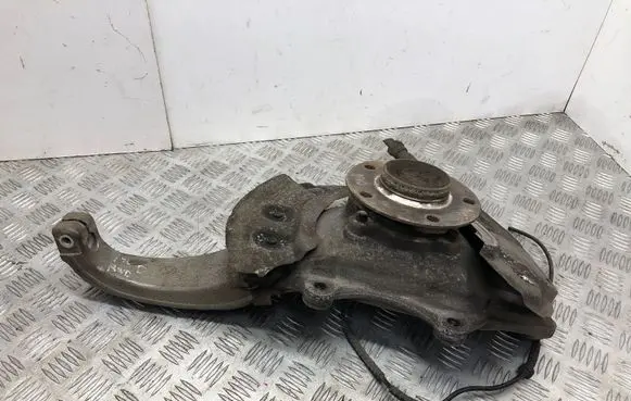 BMW 5 F10 F11 Front wheel hub