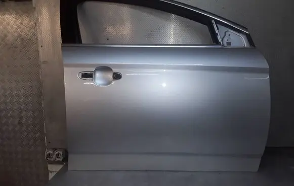 Ford Mondeo MK IV Front door 