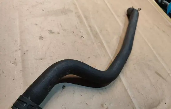 Chrysler Sebring (ST-22 - JR) Engine coolant pipe/hose 