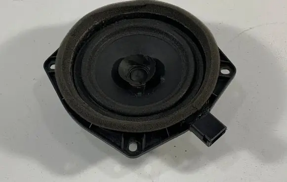 Mitsubishi Colt Front door speaker MN141417 EAS13P17A6
