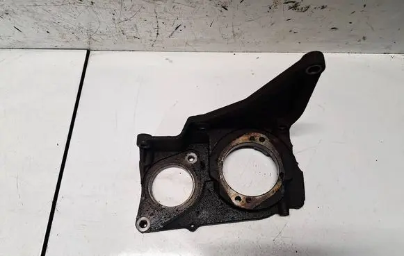 Nissan X-Trail T30 Engine mounting bracket 