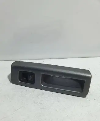 Volvo S40 Electric window control switch 8679477 3865