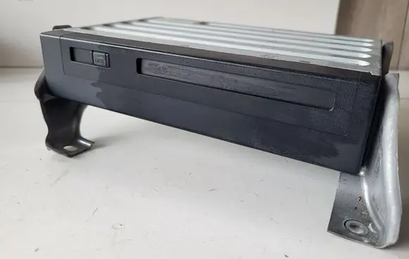 Lexus RX 330 - 350 - 400H Navigation unit CD/DVD player 8684150100