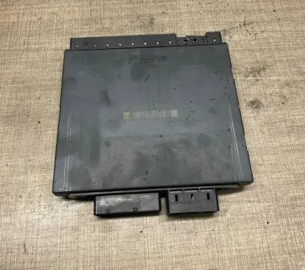 Mercedes-Benz S W220 Seat control module 2208205685
