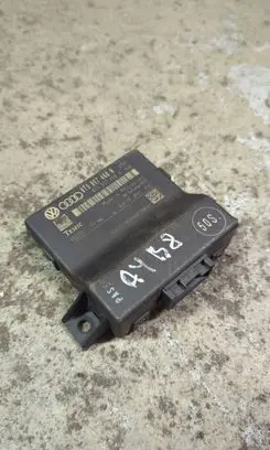 Audi A6 S6 C6 4F Gateway control module 8T0907468R 8T0907468H