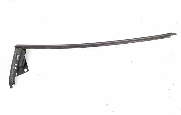 Mercedes-Benz SLK R171 Front door glass trim molding A1717200224