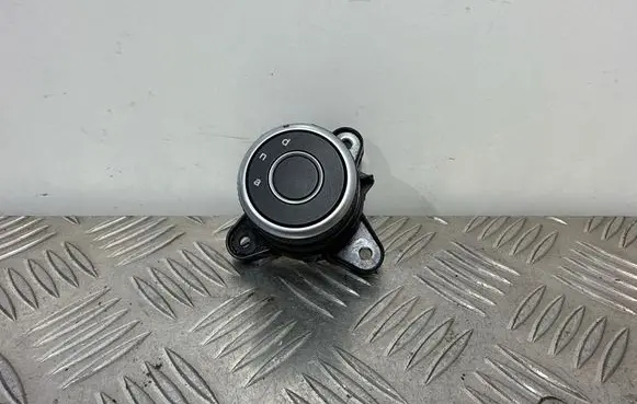 Alfa Romeo Giulia Other switches/knobs/shifts 156129254