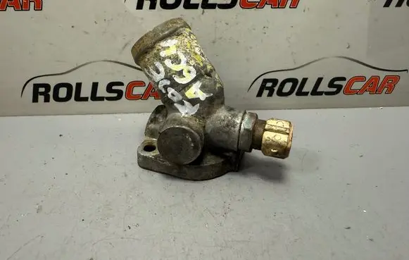 Audi A6 S6 C4 4A Engine coolant pipe/hose 046121133A