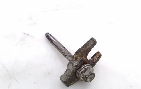 Nissan Navara D23 Fuel Injector clamp holder 