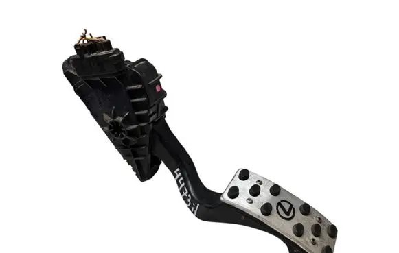Lexus RX 330 - 350 - 400H Accelerator throttle pedal 7812048090 1988003050 03H16