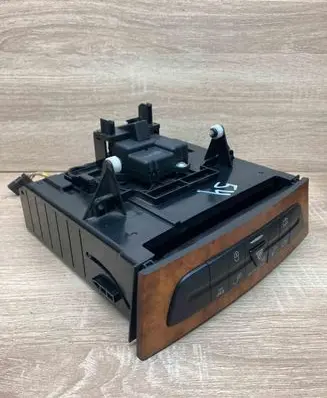 Mercedes-Benz E W211 A set of switches A2116800552 16107250001