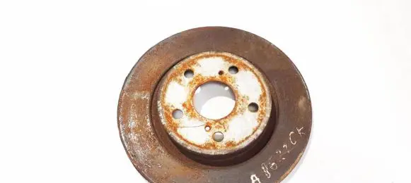 Toyota Avensis T270 Rear brake disc neventiliuojamas