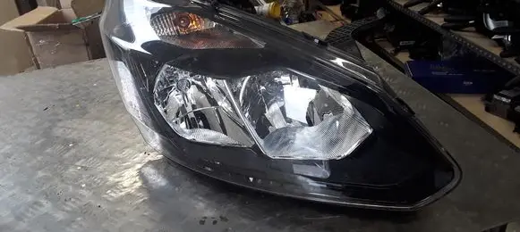 Ford Transit Custom Headlight/headlamp BK2113W029