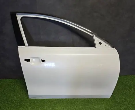 KIA Ceed Front door