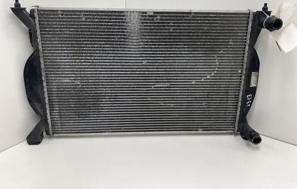 Audi A4 S4 B7 8E 8H Coolant radiator 8E0121251A