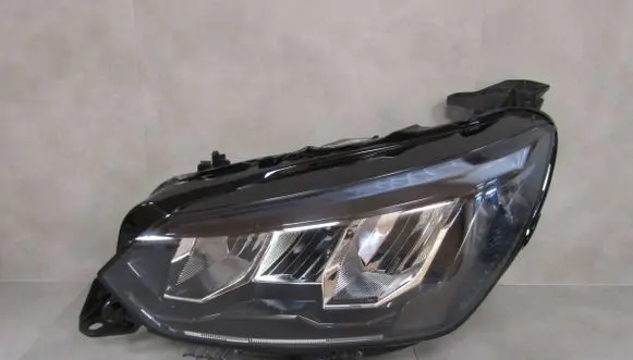 Peugeot 208 II Headlight/headlamp 9833036380 73312209