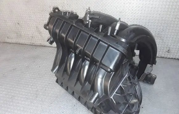 BMW 1 E81 E87 Intake manifold 7529432