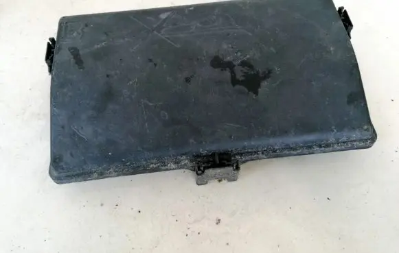 Opel Insignia A Fuse box cover 13222784 544949969