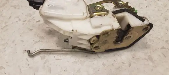 Mitsubishi Pajero Sport I Front door lock