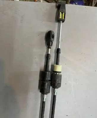 Volvo S60 Gear shift cable linkage 30783386 904071880