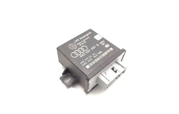 Audi A4 S4 B8 8K Light module LCM 8K0907357B