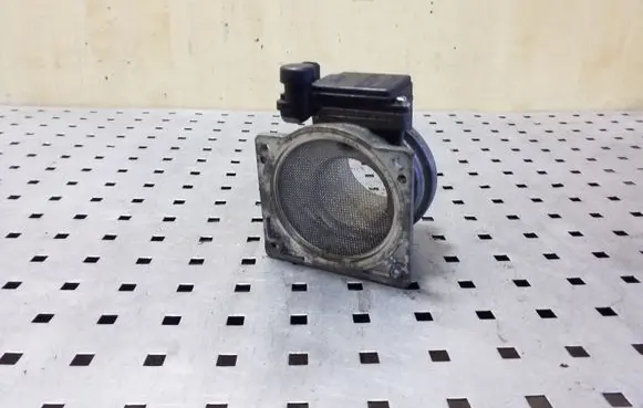 Audi A6 S6 C4 4A Mass air flow meter 054133471