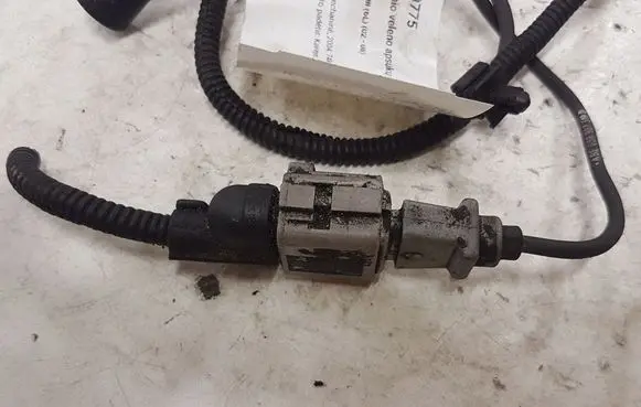 Seat Ibiza III (6L) Crankshaft speed sensor 038907319