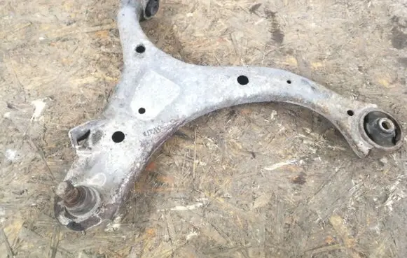 Hyundai Santa Fe Front lower control arm/wishbone