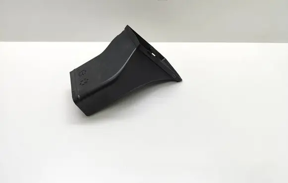 BMW 5 E60 E61 Air intake duct part 7033704 703370412 51117033704