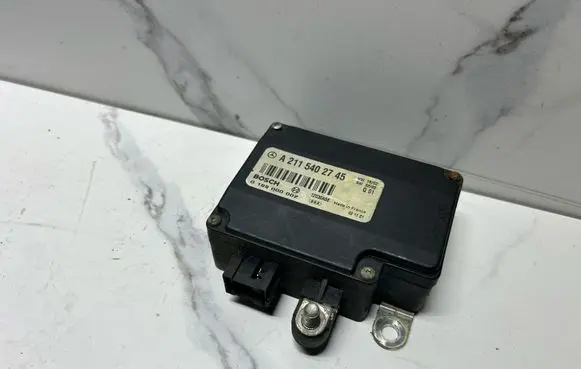 Mercedes-Benz E W211 Battery control module 0199000002