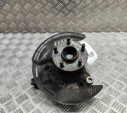 Toyota GT 86 Front wheel hub SU00300779