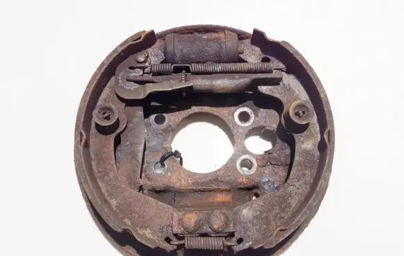 Mitsubishi Carisma Handbrake/parking brake pads 