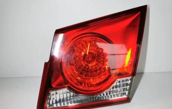 Chevrolet Cruze Rear/tail lights E1312406