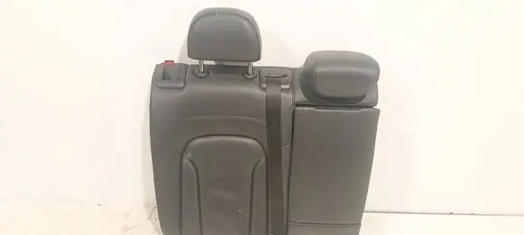 Audi Q3 8U Rear seat 