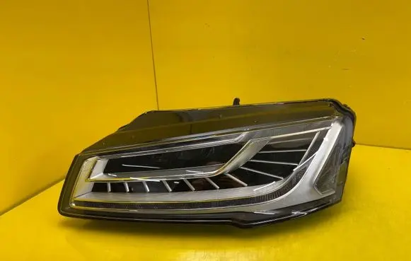 Audi A8 S8 D4 4H Headlight/headlamp 4H0941035