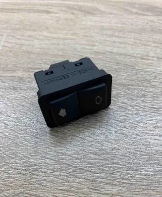 BMW 5 E39 Electric window control switch 8368974 7CLASS