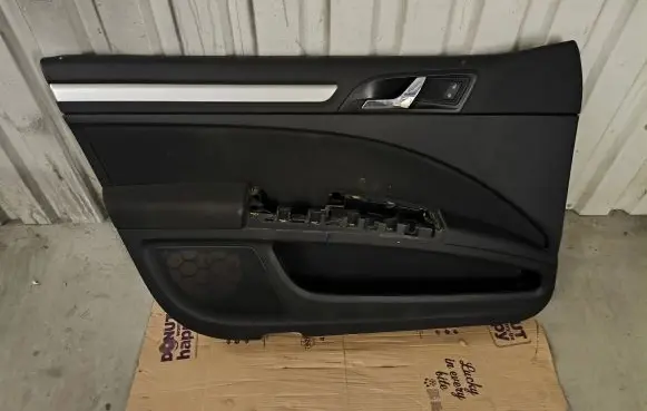 Skoda Superb B6 (3T) Front door card panel trim 3T1867011 3t1867005bl