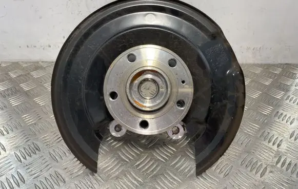 Volvo XC40 Rear wheel hub 8888764915 32217486RH