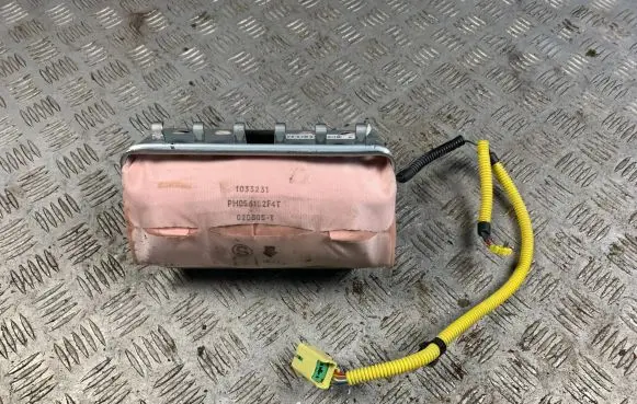 Passenger airbag