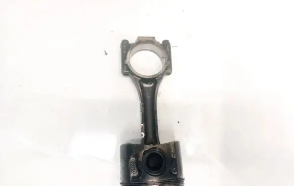 Volkswagen Caddy Piston with connecting rod
