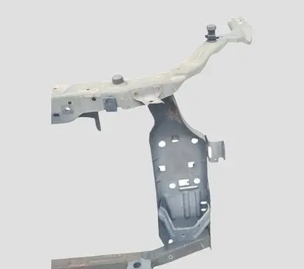 Nissan Qashqai Radiator support slam panel