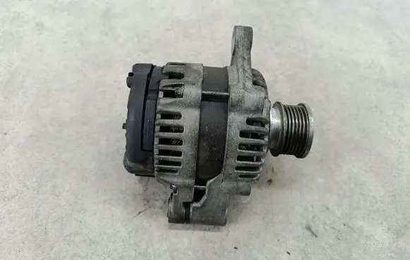 Opel Insignia A Generator/alternator 