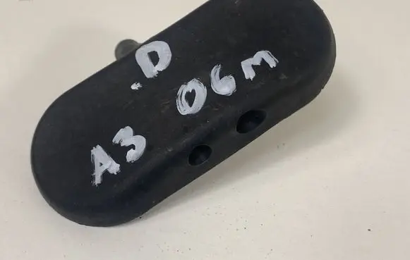 Audi A3 S3 A3 Sportback 8P Windshield washer spray nozzle 8P0955988