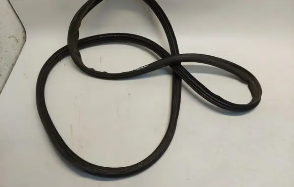 Mercedes-Benz EQA Trunk rubber seal (body) A2477403601-JLK01